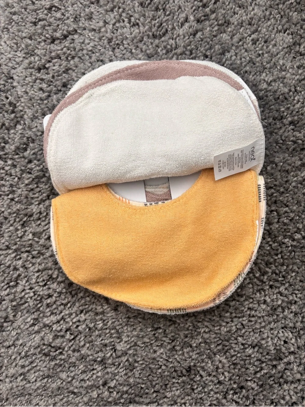 Neat Solutions Newborn/0-3 Bibs (5 Pack) NWT